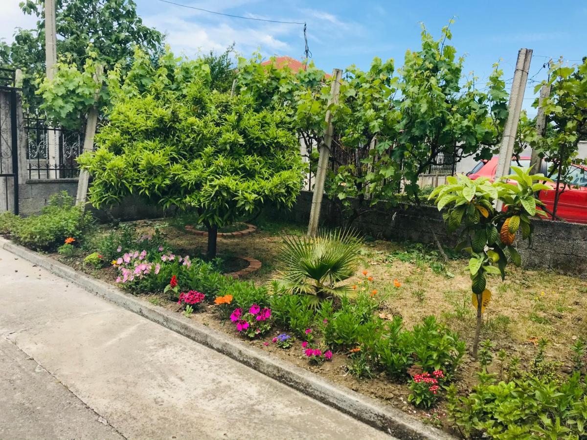 Villa Ajla Durrës Exteriör bild